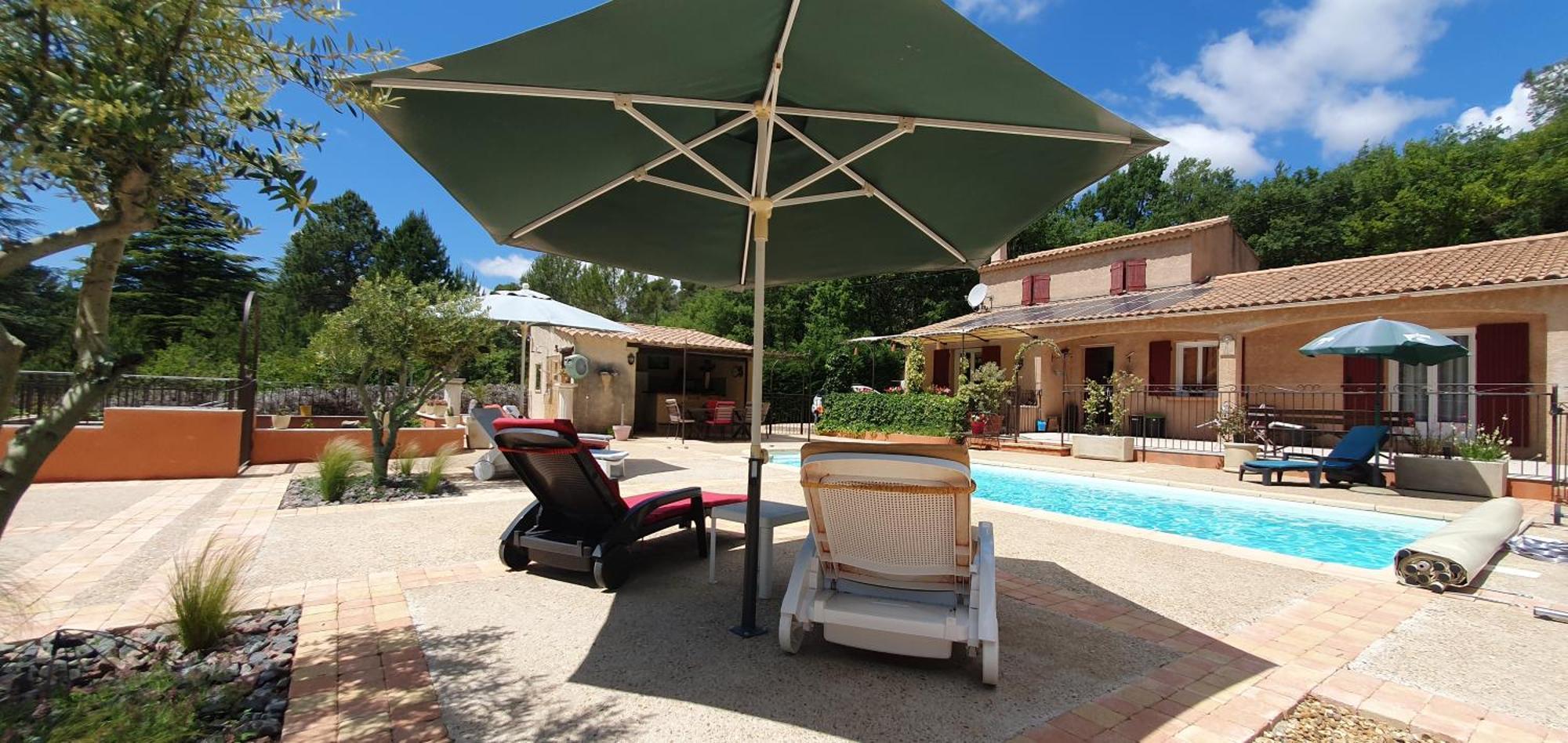 Maison Familiale Avec Piscine Et Boulodrome Dans Le Luberon Caseneuve Exterior foto